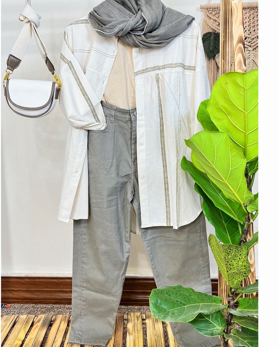 ست شلوار جین و مانتو